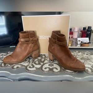 Michael Kors super soft leather booties distressed size7